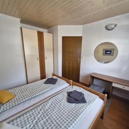 Kometer Apartment *
